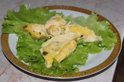 Конкильони, фаршированные индейкой, со сливочно-тыквенным соусом