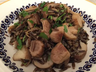 Диетическое ризотто из дикого риса с белыми грибами