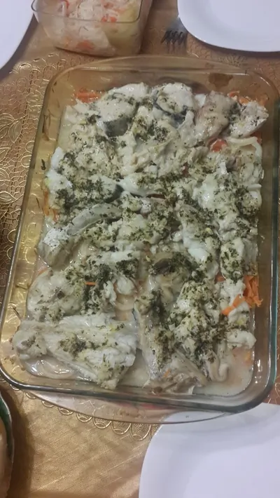 Треска на мацони с овощами в духовке