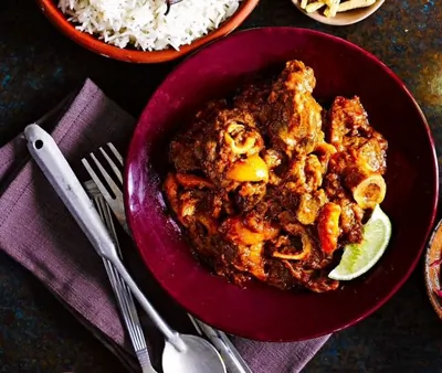 Острый тажин из курицы с абрикосами и розмарином