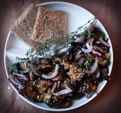 Жареный баклажан в медовом маринаде