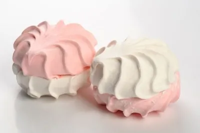 Розовый яблочный зефир