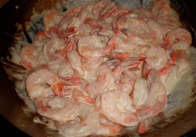 Креветки под соусом
