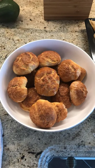 Быстрые булочки без дрожжей и яиц