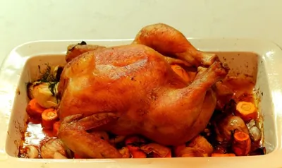 Курица запеченная с лимоном и травами