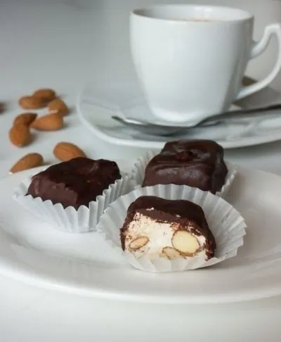 Нуга с миндалем в шоколаде