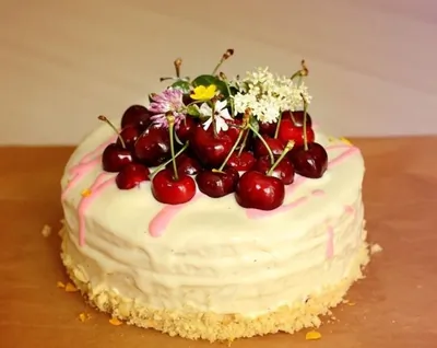 Сметанник с малиновым джемом