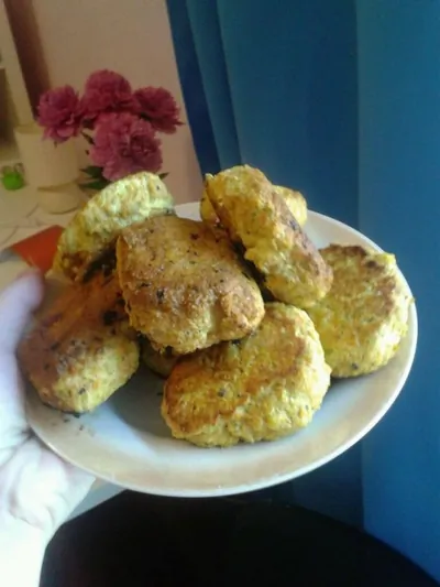 Диетические куриные котлеты с морковью