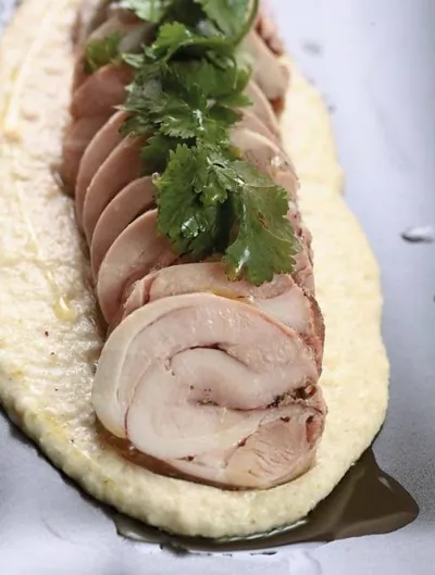 Карпаччо из цыпленка под соусом сациви