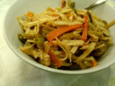 Лапша удон с овощами в соусе