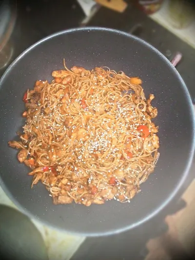 Лапша якисоба с говядиной