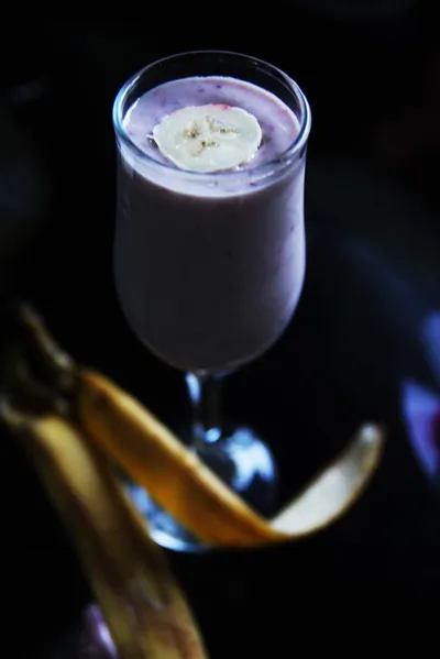 Малиново-банановый смузи