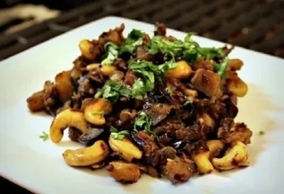 Жареные баклажаны с кешью