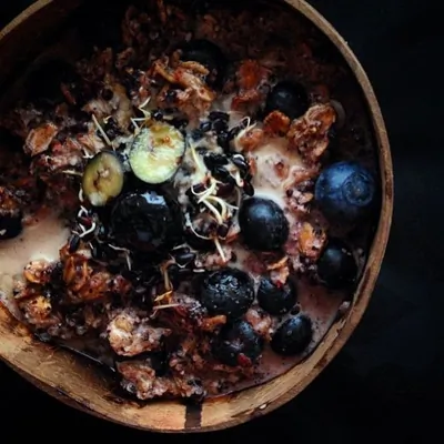 Сыроедческая каша из черного риса