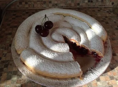 Хитрый пирог с вишней