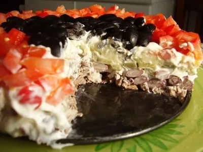 Салат с говядиной и красной фасолью