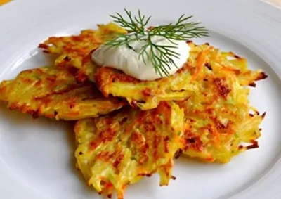 Картофельные оладьи лорики с грибами и яйцом