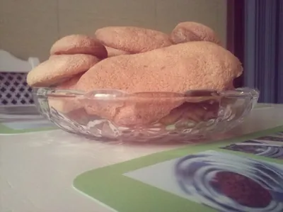 Бисквитное печенье «Савоярди» под шоколадным соусом