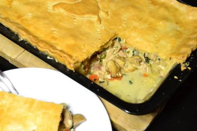 Сочный пирог с курицей и шампиньонами