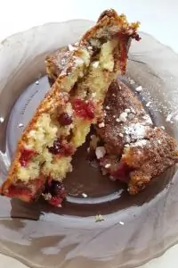 Кекс с клюквой и темным шоколадом