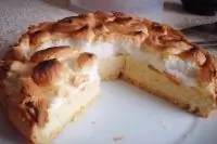 Лимонный пирог со сгущенкой под меренгой