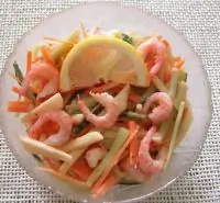 Салат-коктейль с креветками