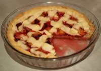 Пирог со сливами из песочного теста