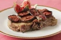 Маринованная свинина, запеченная с инжиром