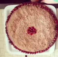 Нежный блинный торт со сгущенкой и клюквой