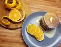 Апельсиновые панкейки с корицей