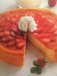 Творожный чизкейк с клубникой и лимоном