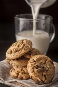 Печенье с шоколадными кусочками классическое