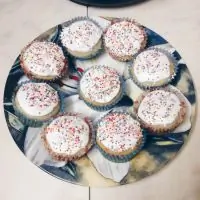 Сладкие маффины с глазурью