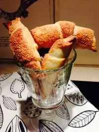 Сладкие рулетики с сухофруктами