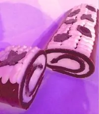 Шоколадный бисквитный рулет