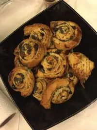 Булочки с маком и изюмом