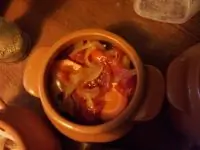 Рыба с баклажанами в горшочках