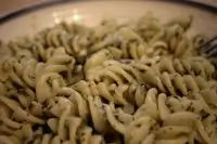 Макароны с соусом из шпината