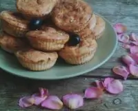 Луковые маффины с сырной начинкой