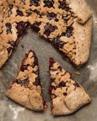 Деревенская галета с вишней