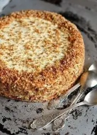 Банановый торт с орехами