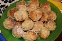 Домашние профитроли с банановым кремом