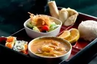 Мисо-суп с лососем и лапшой