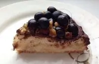 Торт с виноградом и грецкими орехами