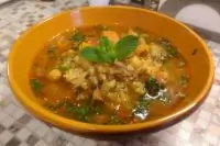 Шорба по алжирски. Густая похлёбка с бараниной, курицей, нутом, овощами и специями