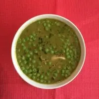 Перуанский куриный суп с кинзой и киноа (Aguadito de Pollo)