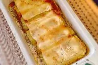 Творожные рулетики с зеленью и сыром