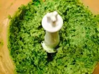 Пюре из горошка с авокадо