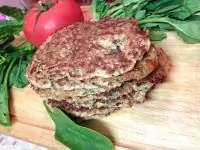 Оладьи из отрубей с творогом и шпинатом