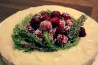 Имбирный торт с «замороженными» ягодами